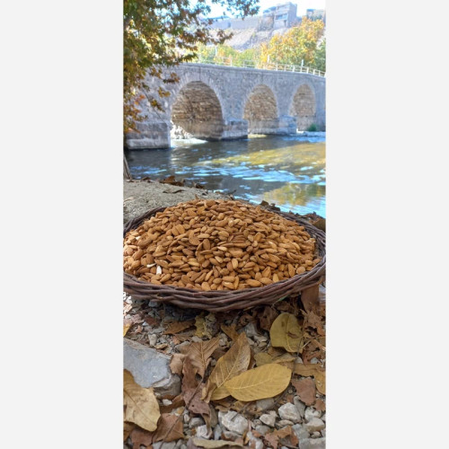 مغز بادام درختی ایرانی مامایی، صادراتی، شیرین و درشت
