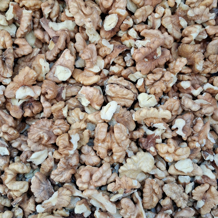 مغز گردو قنادی قهوه ای روشن