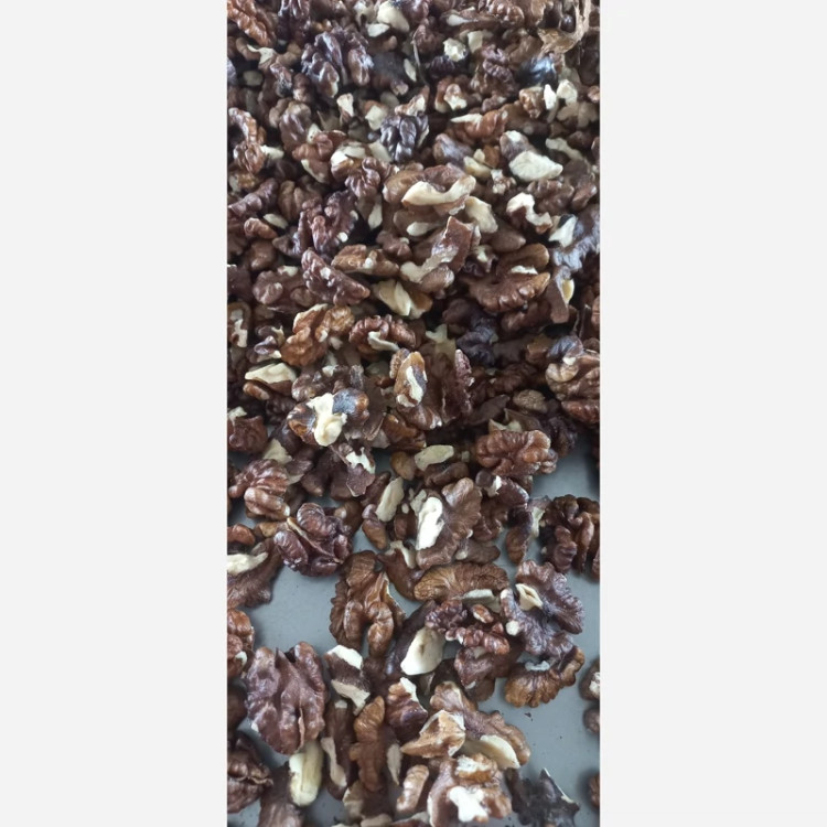 مغز گردو فسنجونی