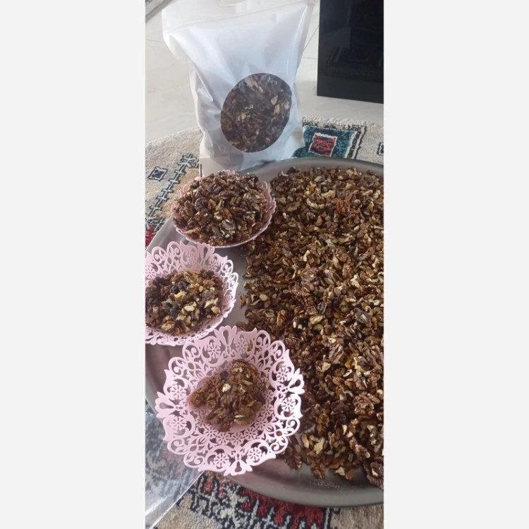 مغز گردو فسنجونی